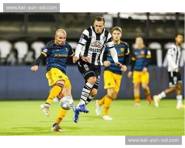 霍芬海姆3-0击败弗赖堡，稳居积分榜第三位