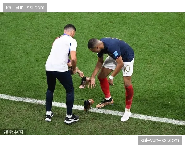 快讯：皇家马德里2-0击败拜仁占先机，贝林厄姆凌空斩